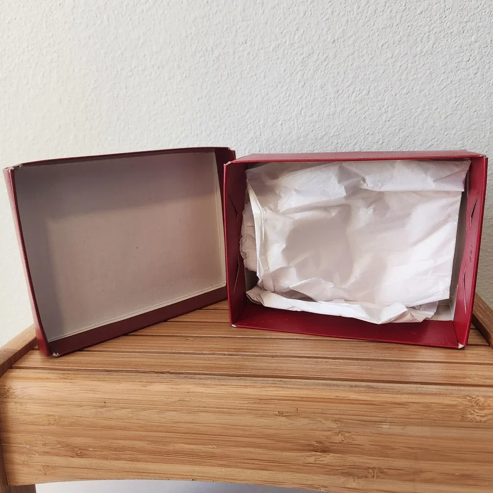 VTG Red Gray Neiman Marcus Christmas Small Gift‎ Box With Original Tissue Paper